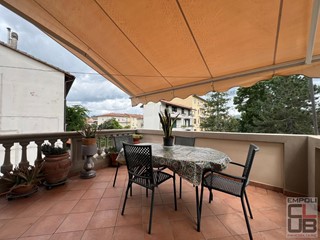 Casa Semi Indipendente in Vendita a Vinci, zona Sovigliana, 300'000€, 180 m², con Box