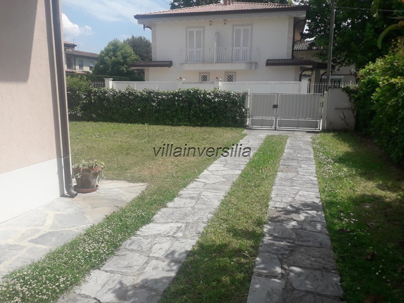 Appartamento in Affitto a Pietrasanta, zona Marina di Pietrasanta, 5'000€, 94 m², arredato