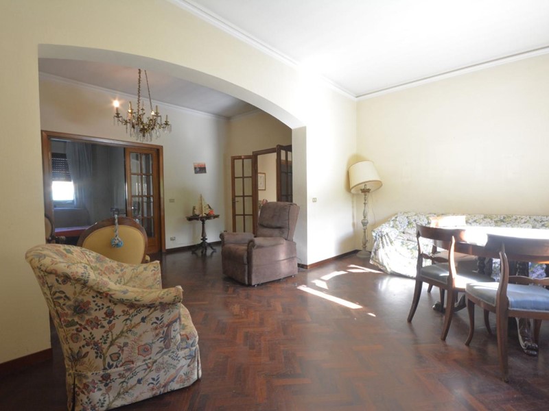 Villa in Vendita a Lucca, 950'000&euro;, 260 m², con Box