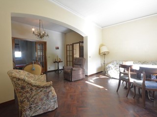 Villa in Vendita a Lucca, 950'000&euro;, 260 m², con Box