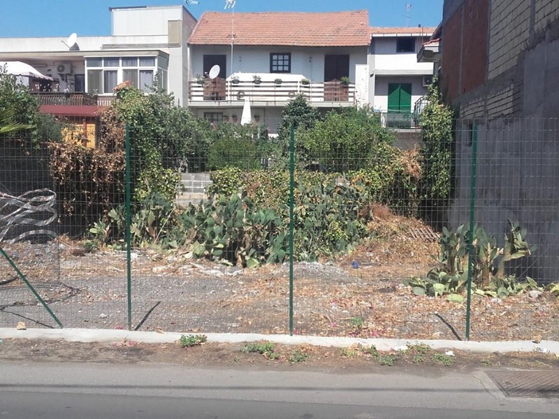 Terreno edificabile in Vendita a Camporotondo Etneo, 59'000&euro;, 300 m²