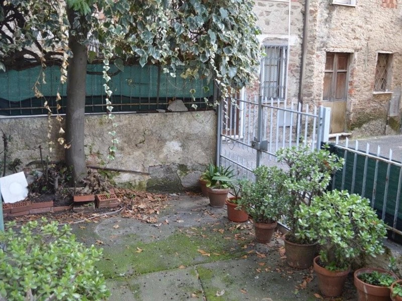 Casa Indipendente in Vendita a Montignoso, 165'000€, 208 m², arredato