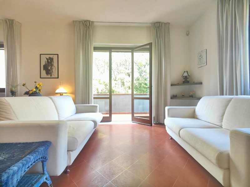 Appartamento in Affitto a Viareggio, zona Torre Del Lago-marina, 2'000€, 145 m², arredato