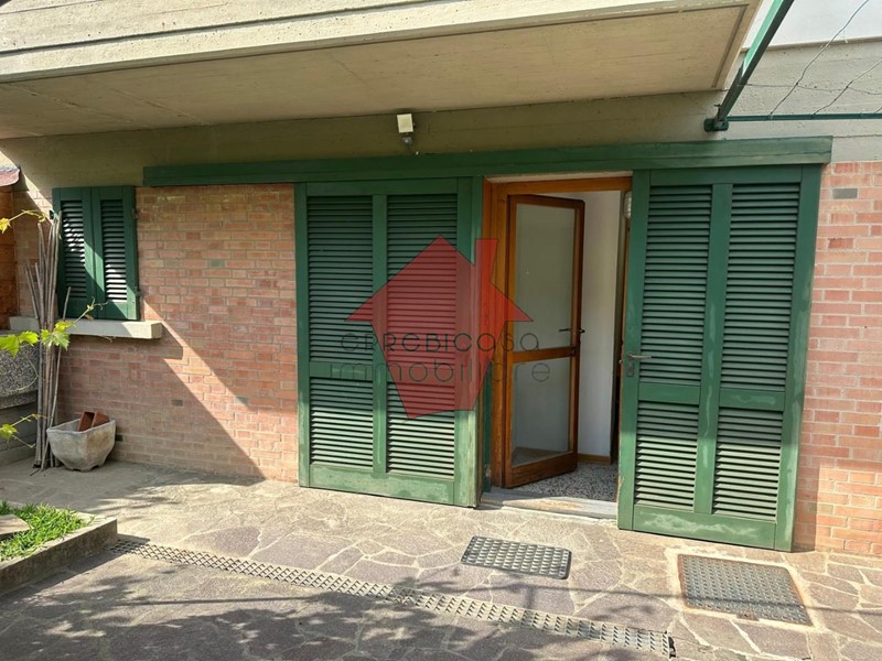 Villa bifamiliare in Vendita a Empoli, 295'000€, 146 m²