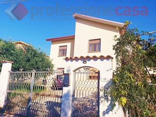 Casa Indipendente in Vendita a Piedimonte San Germano, 260'000€, 200 m²