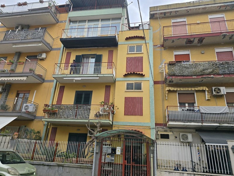 Trilocale in Vendita a Palermo, 75'000€, 95 m²