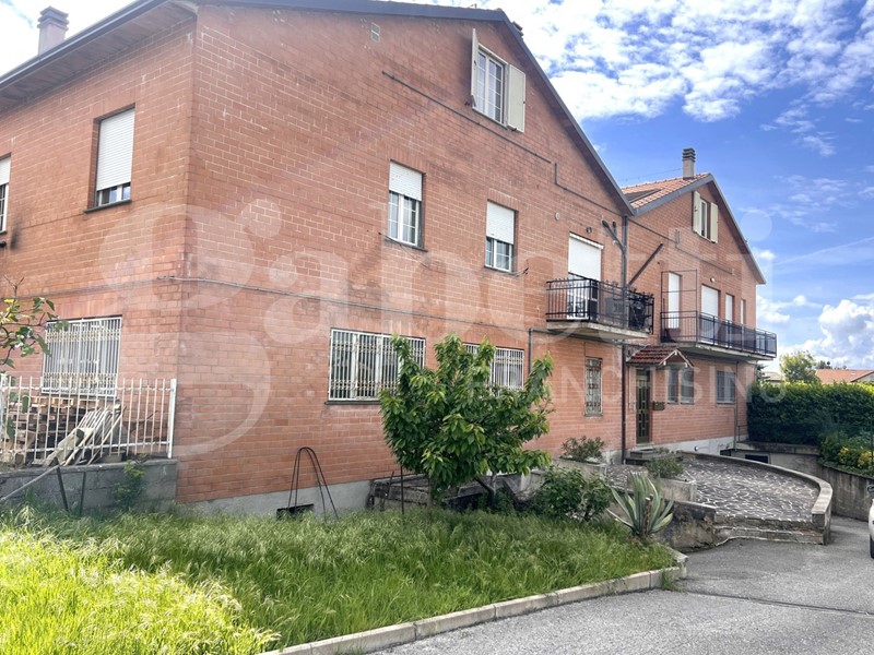 Appartamento in Vendita a Gubbio, 110'000€, 110 m²