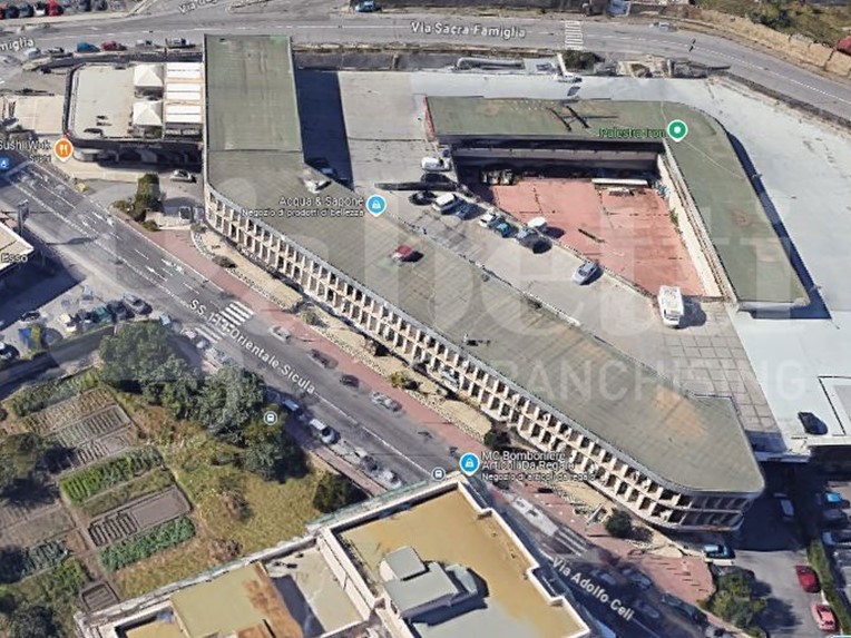 Ufficio in Vendita a Messina, 766'000€, 530 m²