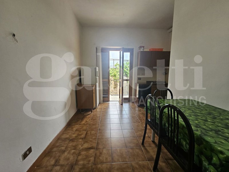 Bilocale in Vendita a Scalea, 32'000€, 30 m², arredato