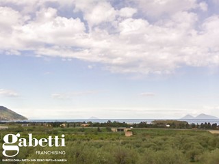 Terreno agricolo in Vendita a Patti, 10000 m²