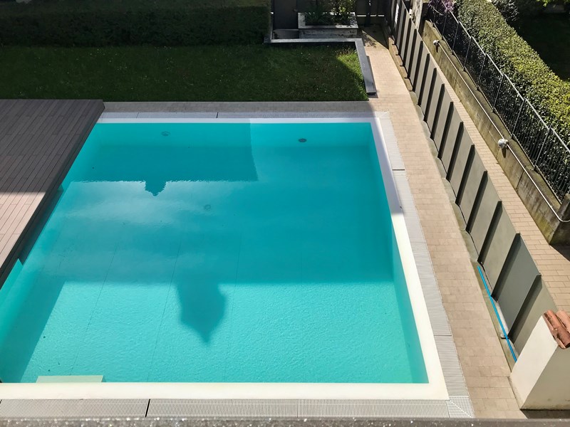 Trilocale in Vendita a Moniga del Garda, 325'000€, 104 comm., arredato