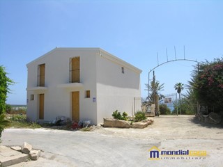 Casa Indipendente in Vendita a Portopalo di Capo Passero, 180 m²