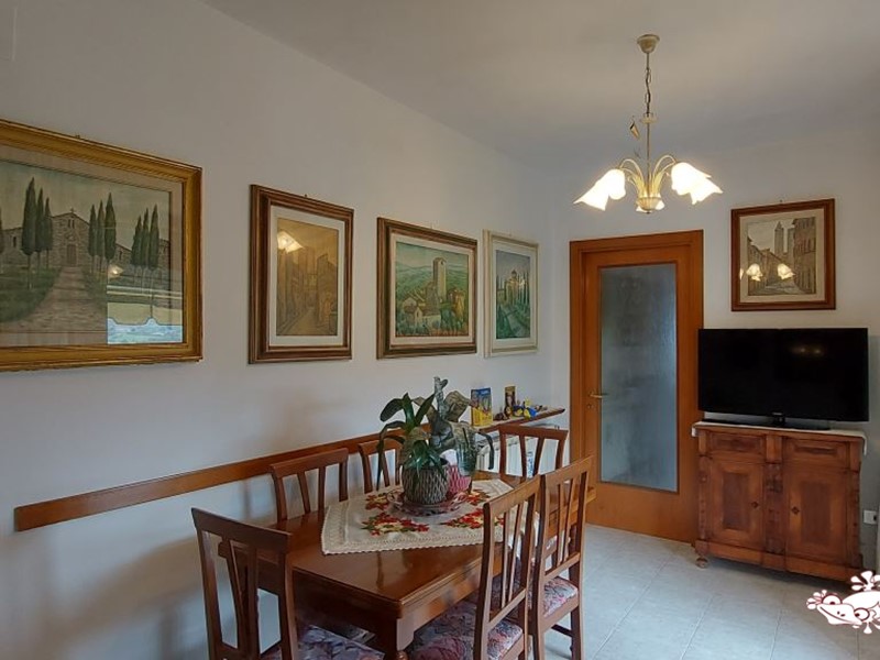 Quadrilocale in Vendita a San Gimignano, 220'000€, 77 m²