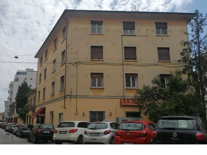 Appartamento in Vendita a Pisa, 290'000€, 135 m²