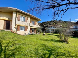Casa Indipendente in Vendita a Pietrasanta, zona Strettoia, 740'000€, 320 m², arredato, con Box