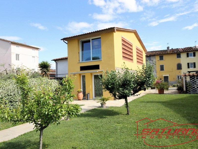 Ufficio in Affitto a Capannori, zona Marlia, 450€, 40 m²