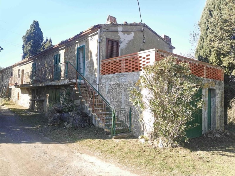 Casa Semi Indipendente in Vendita a Lajatico, zona Orciatico, 45'000€, 200 m², con Box