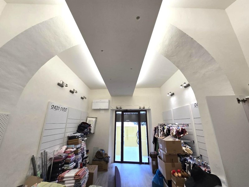 Immobile commerciale in Vendita a Colle di Val D'Elsa, 85'000&euro;, 38 m²