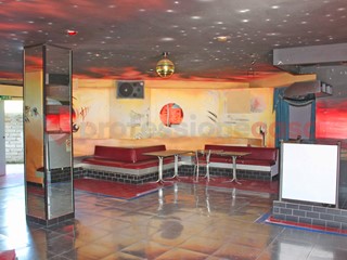 Negozio in Affitto a Veroli, 220 m², arredato