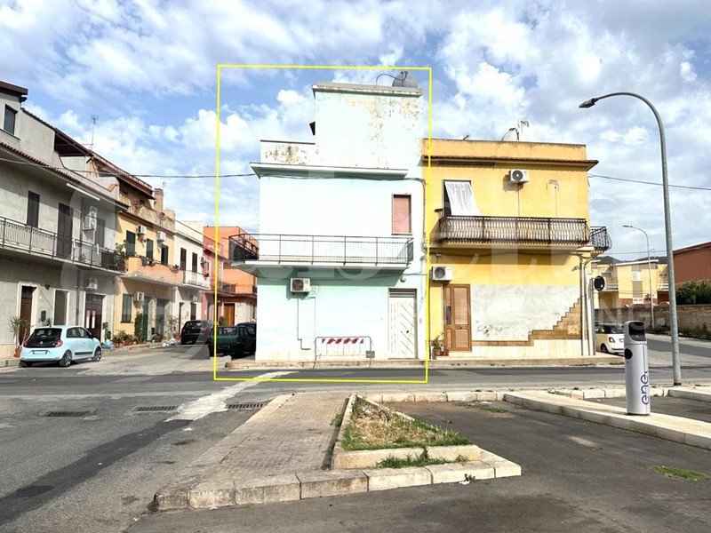 Casa Indipendente in Vendita a Avola, 135'000€, 185 m²