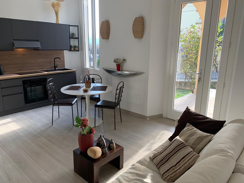 Bilocale in Affitto a San Siro, zona lago, 3'500€, 65 m², arredato