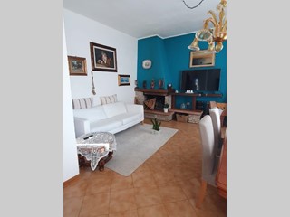 Villa bifamiliare in Vendita a Rosignano Marittimo, zona Vada, 275'000€, 100 m²