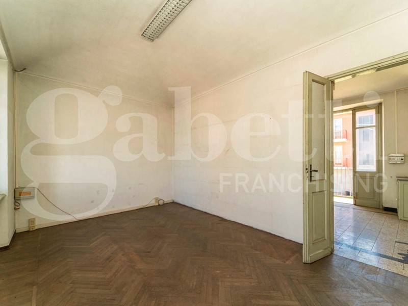 Quadrilocale in Vendita a Rosta, 109'000€, 93 m²