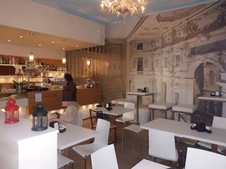 Attività commerciale in Affitto a Vicenza, 4'000€, 316 m²