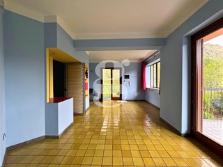 Bilocale in Vendita a Milazzo, 150'000€, 49 m², arredato