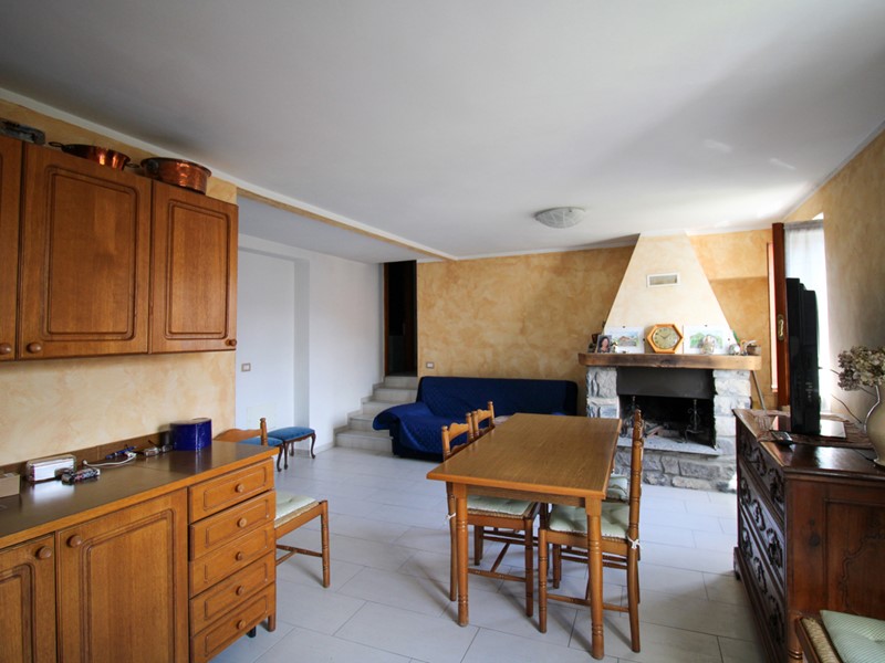 Casa Indipendente in Vendita a Alta Valle Intelvi, 99'000&euro;, 145 m²