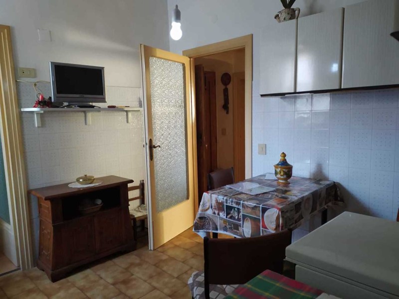 Casa Semi Indipendente in Vendita a Amelia, 52'000€, 75 m², con Box