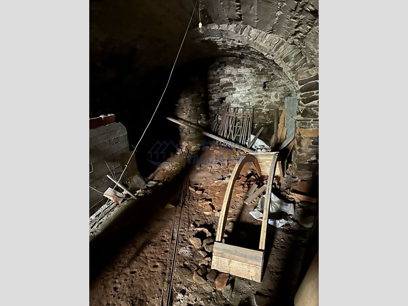 Capannone in Vendita a Badalucco, 25'000€, 65 m²