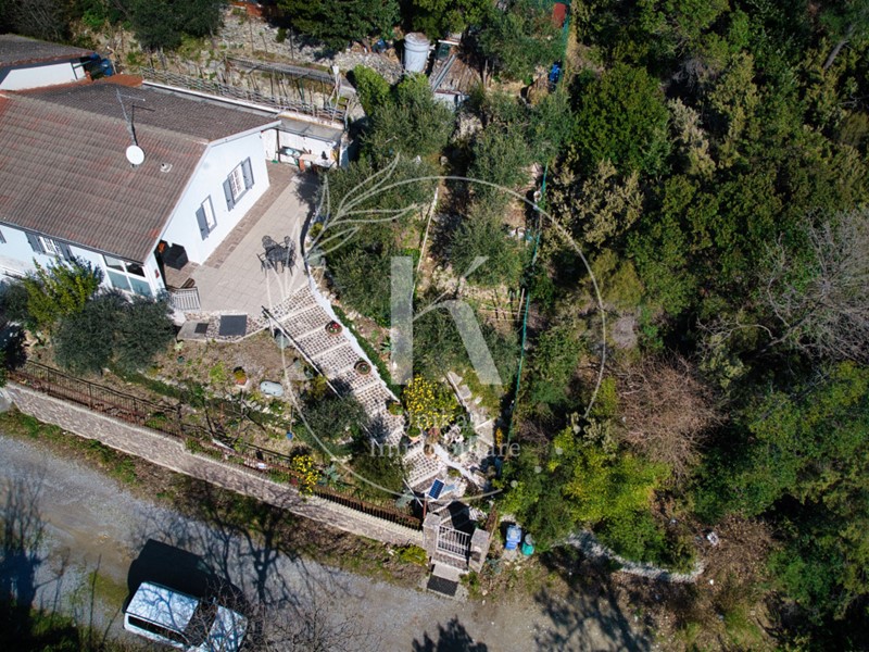 Casa Semi Indipendente in Vendita a Vezzi Portio, zona Magnone, 340'000€, 70 m², con Box