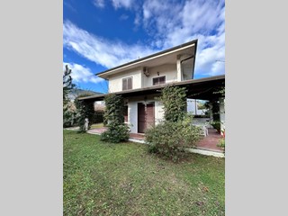 Villa in Vendita a San Felice Circeo, 695'000€, 155 m²