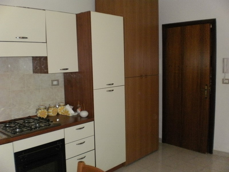 Bilocale in Affitto a Ragusa, zona Ragusa, 300€, 65 m², arredato