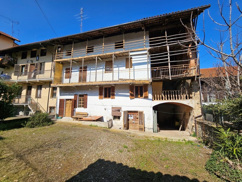 Casa Indipendente in Vendita a Barbania, 60'000€, 120 m²