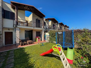 Casa Semi Indipendente in Vendita a Nepi, 169'000&euro;, 140 m², con Box