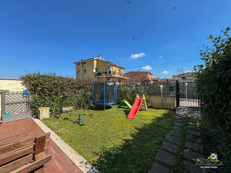 Casa Semi Indipendente in Vendita a Nepi, 169'000&euro;, 140 m², con Box