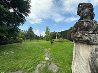 Casa Indipendente in Vendita a Alseno, 530'000€, 230 m²