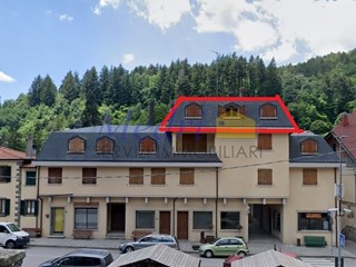 Appartamento in Vendita a Poppi, zona Badia Prataglia, 90'000&euro;, 86 m²