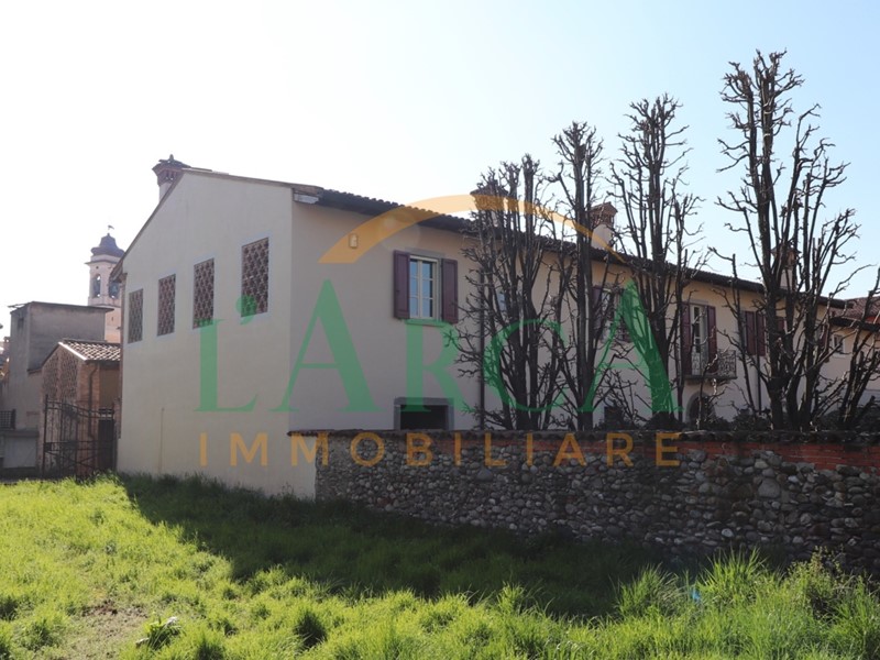 Villa in Vendita a Palazzolo sull'Oglio, zona San Pancrazio, 429'000€, 326 m², con Box