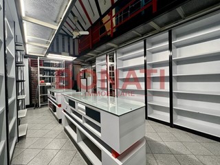 Immobile commerciale in Affitto a La Spezia, 1'600€, 120 m²