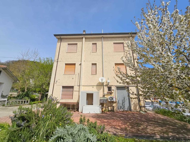 Casa Indipendente in Vendita a Sarsina, zona Ranchio, 190'000€, 160 m²