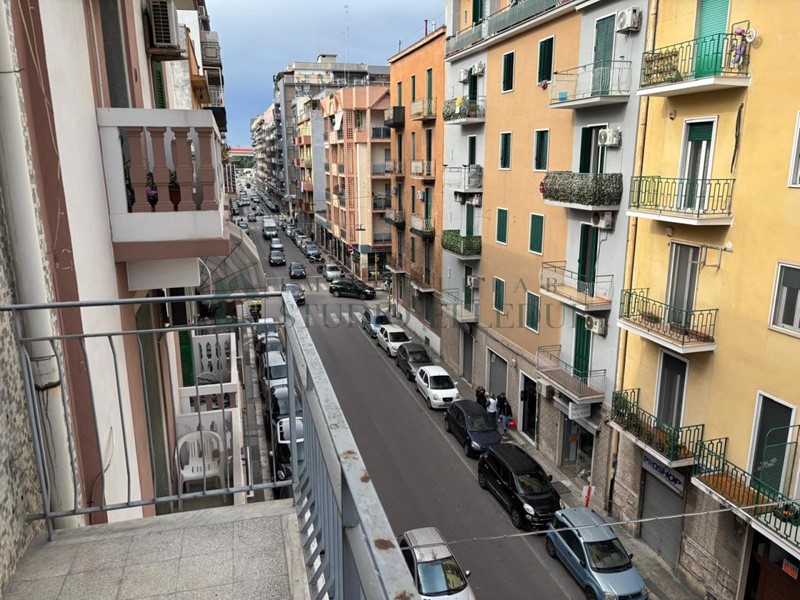 Quadrilocale in Vendita a Bari, 145'000€, 90 m²