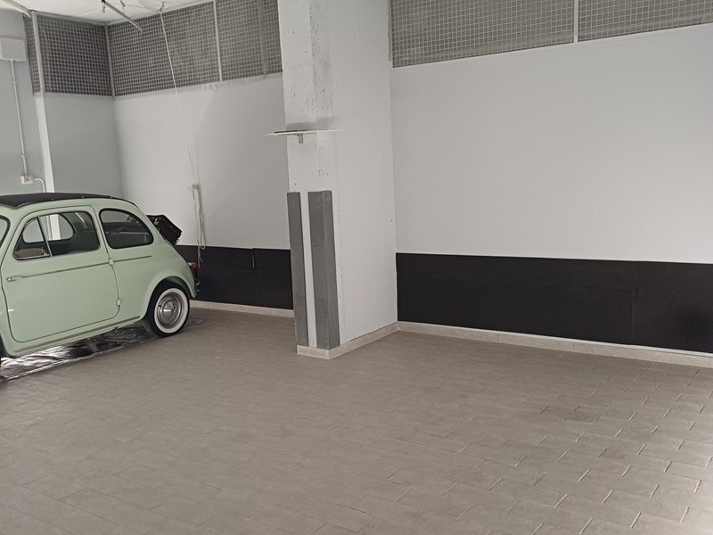 Box in Vendita a Monte Porzio Catone, 72'000€, 71 m²