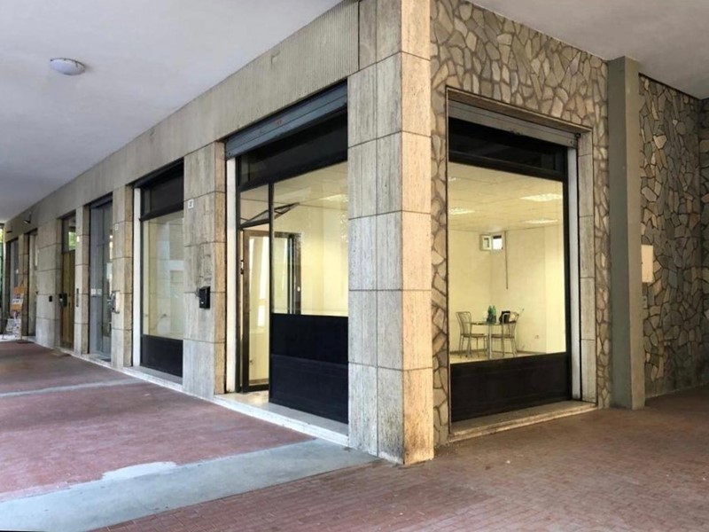 Immobile commerciale in Affitto a Casalecchio di Reno, zona Croce di Casalecchio, 720€, 50 m²