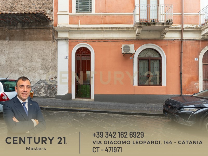 Bilocale in Vendita a Catania, 97'000&euro;, 70 m²