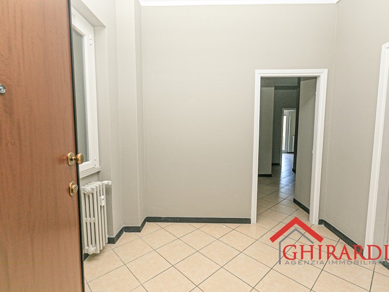 Appartamento in Affitto a Genova, zona Sestri Ponente, 1'300€, , arredato