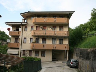Appartamento in Vendita a Chiampo, 147'000&euro;, 120 m², con Box