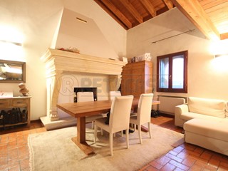 Appartamento in Vendita a Vicenza, 235'000€, 105 m², arredato, con Box